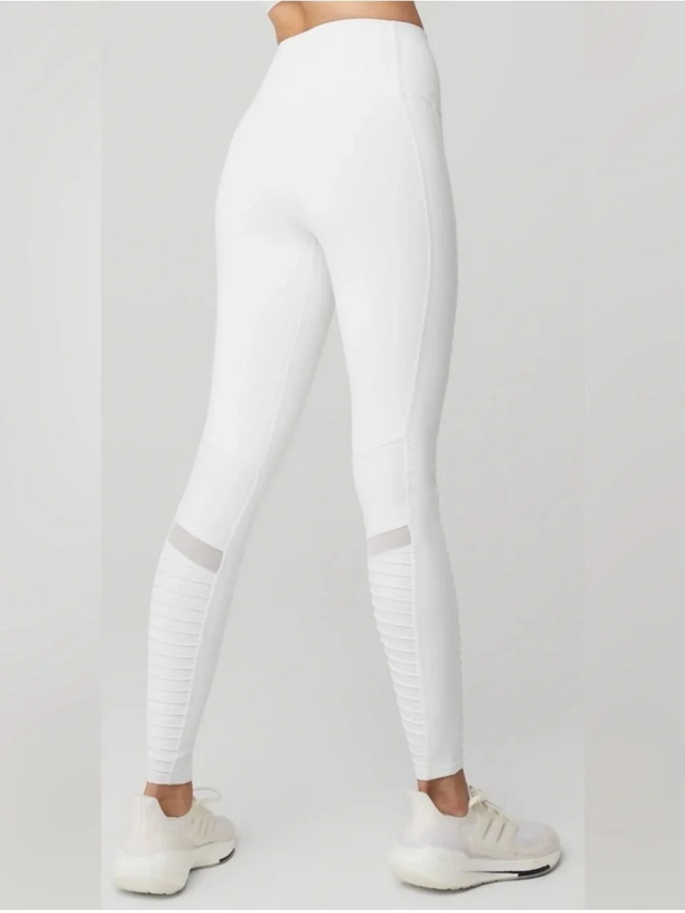 Alo yoga white moto leggings size M